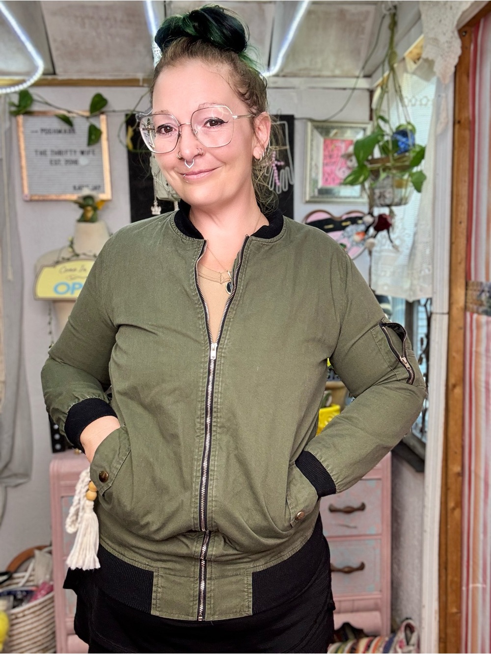 Windsor Olive Green Bomber Jacket with Black Trim Accents Size Small